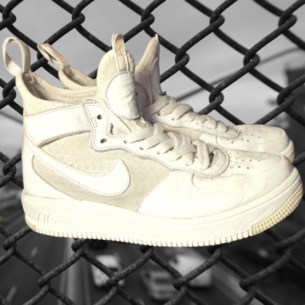 Womans Ultraforce Mid Breathable Force Sneakers